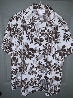 Susan Graver White & Brown Floral Casual Button-Down Shirt